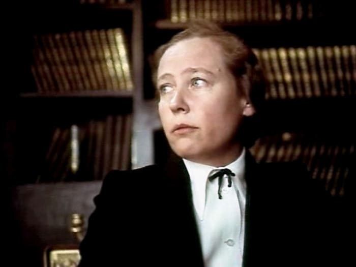 Ия Саввина в роли Татьяны Власенковой – героини романа Каверина, прототипом которой стала микробиолог Ермольева | Фото: kino-teatr.ru Ия Саввина в роли Татьяны Власенковой – героини романа Каверина, прототипом которой стала микробиолог Ермольева | Фото: kino-teatr.ru