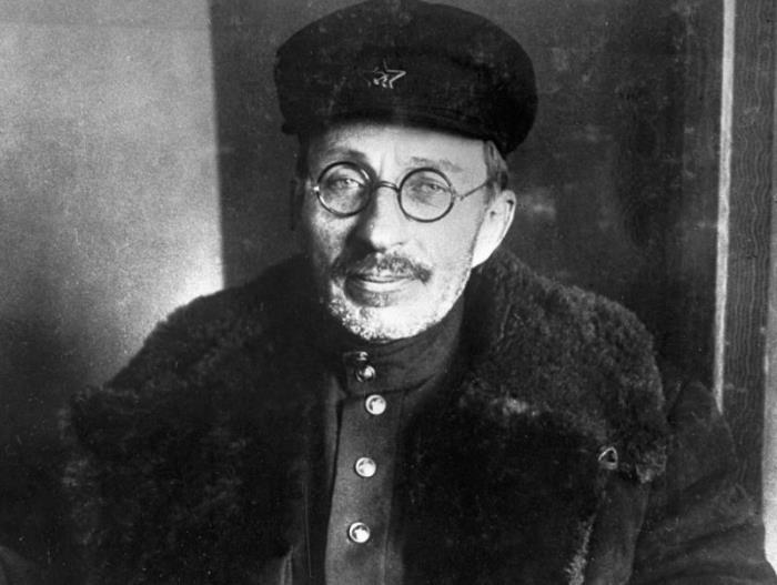 Легендарный педагог Антон Макаренко | Фото: vm.ru Легендарный педагог Антон Макаренко | Фото: vm.ru