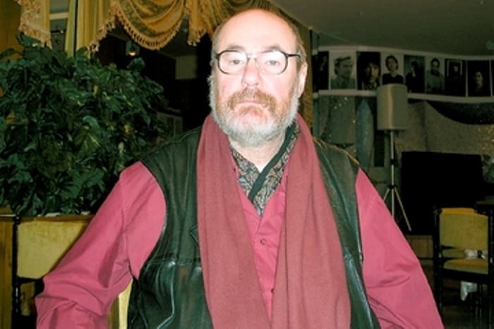 Писатель, режиссер, преподаватель Антон Васильев, внук Виталия Макаренко | Фото: fakty.ua Писатель, режиссер, преподаватель Антон Васильев, внук Виталия Макаренко | Фото: fakty.ua