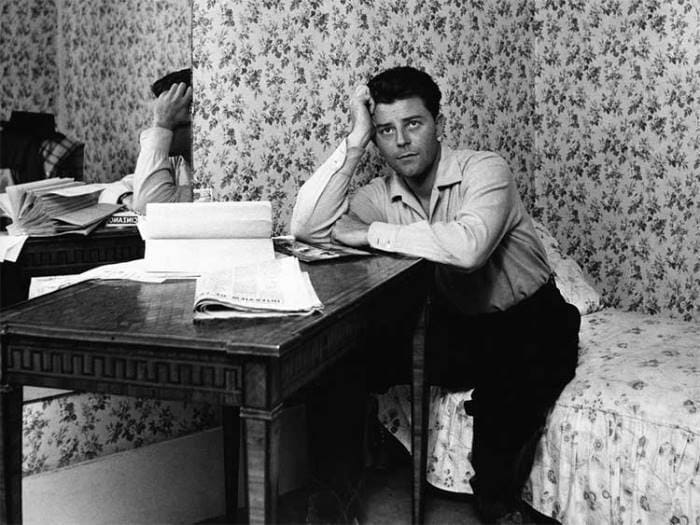 Один из самых романтичных героев кино послевоенного времени | Фото: re-movie.ru Один из самых романтичных героев кино послевоенного времени | Фото: re-movie.ru