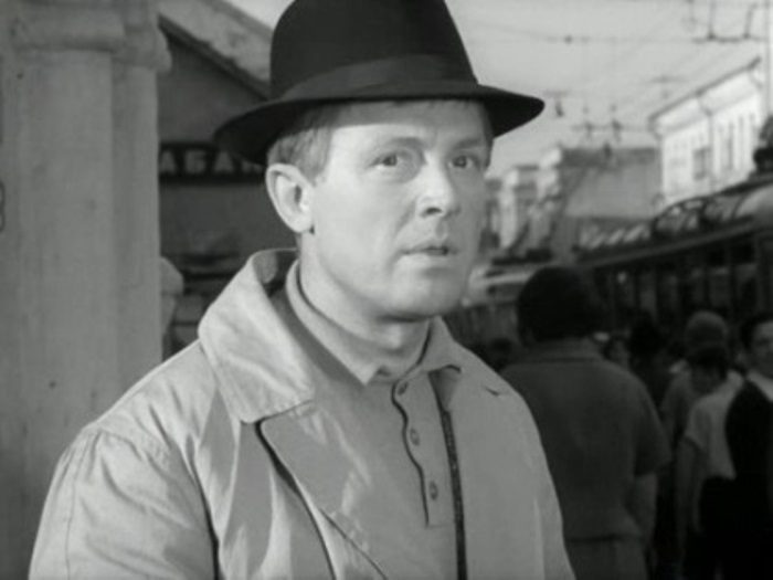 Иннокентий Смоктуновский в фильме *Берегись автомобиля*, 1966 | Фото: kino-teatr.ru Иннокентий Смоктуновский в фильме *Берегись автомобиля*, 1966 | Фото: kino-teatr.ru