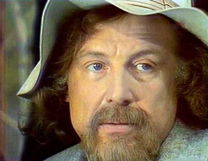 Иннокентий Смоктуновский в фильме *Вишневый сад*, 1976 | Фото: kino-teatr.ru Иннокентий Смоктуновский в фильме *Вишневый сад*, 1976 | Фото: kino-teatr.ru