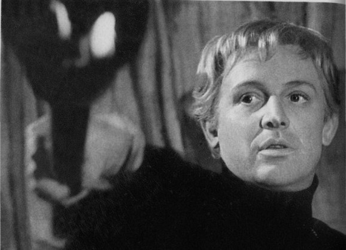 Гамлет в исполнении Смоктуновского был признан лучшим в мире | Фото: legendy-kino.ru Гамлет в исполнении Смоктуновского был признан лучшим в мире | Фото: legendy-kino.ru