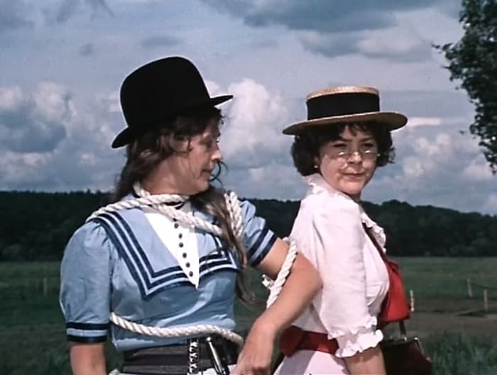 Кадр из фильма *Трое в лодке, не считая собаки*, 1979 | Фото: kinomania.ru Кадр из фильма *Трое в лодке, не считая собаки*, 1979 | Фото: kinomania.ru