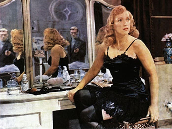 Клара Лучко в фильме *Красные листья*, 1958 | Фото: kino-teatr.ru Клара Лучко в фильме *Красные листья*, 1958 | Фото: kino-teatr.ru