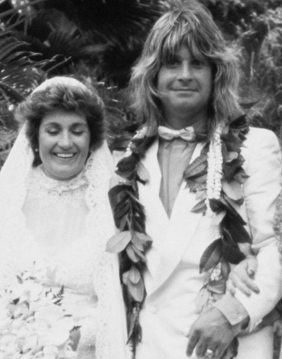 Свадебное фото Оззи и Шерон Осборн. / Фото: topnews.ru Свадебное фото Оззи и Шерон Осборн. / Фото: topnews.ru