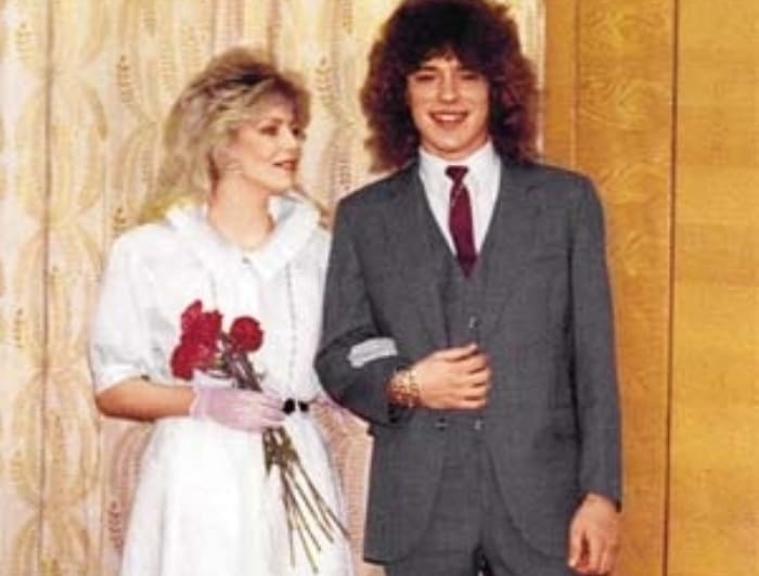 Брак Натальи Ветлицкой с Женей Белоусовым просуществовал 10 дней | Фото: vev.ru Брак Натальи Ветлицкой с Женей Белоусовым просуществовал 10 дней | Фото: vev.ru