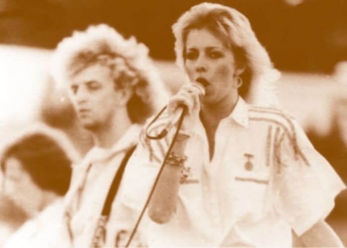 Недолгое время Ветлицкая была солисткой группы *Мираж* | Фото: vev.ru Недолгое время Ветлицкая была солисткой группы *Мираж* | Фото: vev.ru