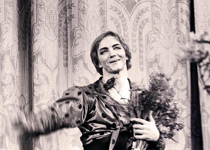 Все цветы для Мариса. / Фото: vokrug.tv Все цветы для Мариса. / Фото: vokrug.tv