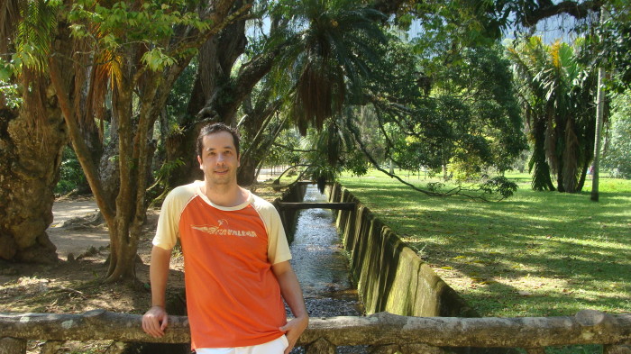 Вальтер Лэнг - дизайнер из Бразилии.