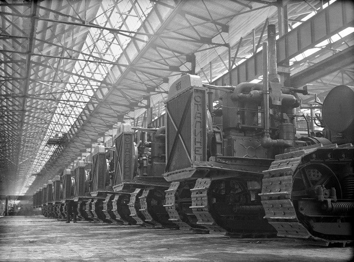 Сталинец - продукция Челябинского тракторного завода