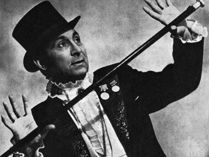 Знаменитый иллюзионист, Народный артист СССР Арутюн Акопян | Фото: magicpedia.ru Знаменитый иллюзионист, Народный артист СССР Арутюн Акопян | Фото: magicpedia.ru