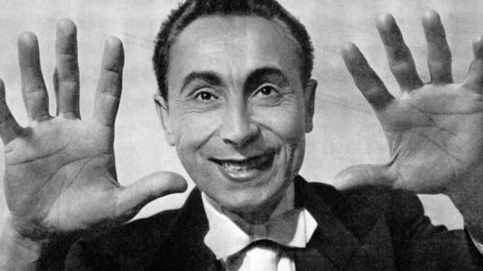 *Великий мастер манипуляций* | Фото: kino-teatr.ru *Великий мастер манипуляций* | Фото: kino-teatr.ru