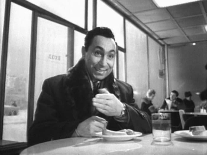 Знаменитый иллюзионист, Народный артист СССР Арутюн Акопян | Фото: kino-teatr.ru Знаменитый иллюзионист, Народный артист СССР Арутюн Акопян | Фото: kino-teatr.ru