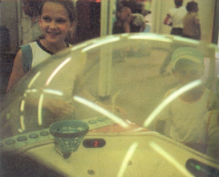 Иностранный игровой симулятор.