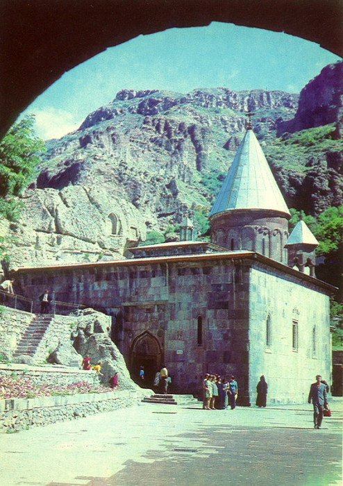 Памятник архитектуры XIV века. Памятник архитектуры XIV века.