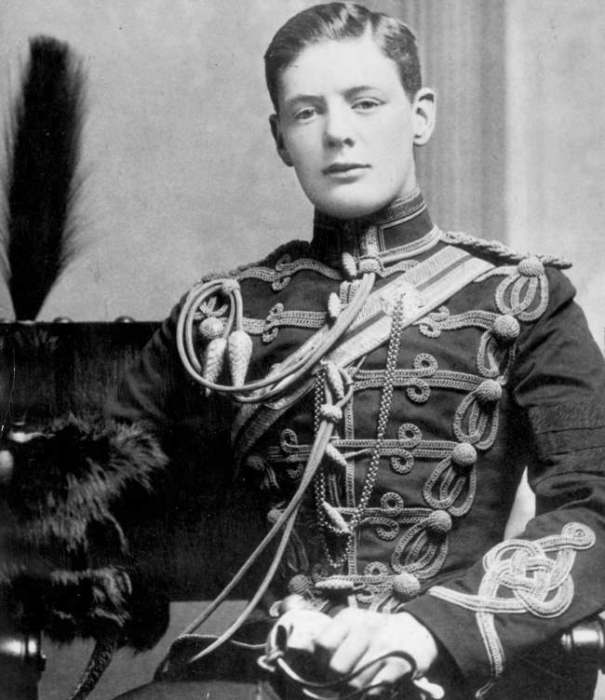 Уинстон Черчилль в молодости. Уинстон Черчилль в молодости.