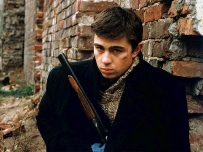 Сергей Бодров в фильме *Брат*, 1997 | Фото: kino-teatr.ru Сергей Бодров в фильме *Брат*, 1997 | Фото: kino-teatr.ru
