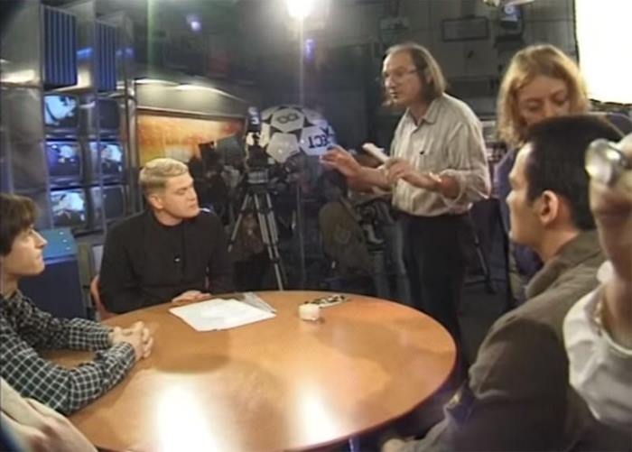 На съемках фильма *Брат-2* | Фото: lifeonphoto.com На съемках фильма *Брат-2* | Фото: lifeonphoto.com