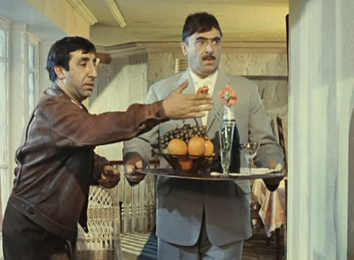 Кадр из фильма *Кавказская пленница*, 1966 | Фото: kino-teatr.ru Кадр из фильма *Кавказская пленница*, 1966 | Фото: kino-teatr.ru