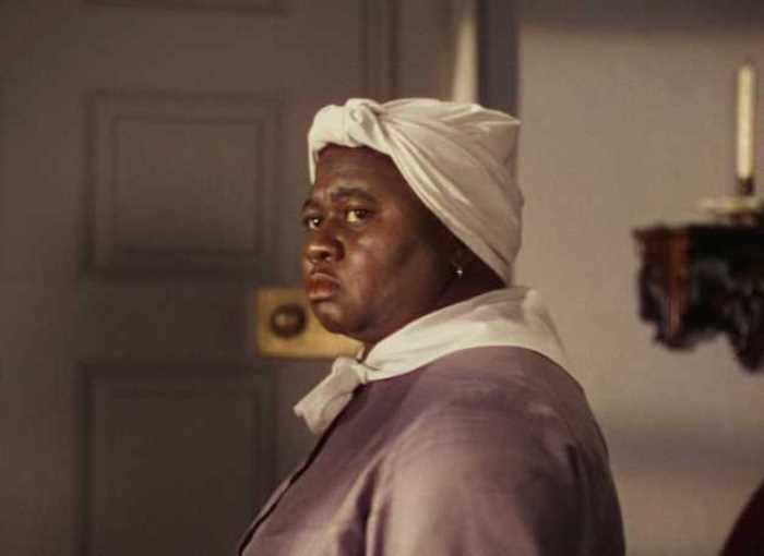 Хэтти Макдэниэл в фильме *Унесенные ветром*, 1939 | Фото: kino-teatr.ru Хэтти Макдэниэл в фильме *Унесенные ветром*, 1939 | Фото: kino-teatr.ru