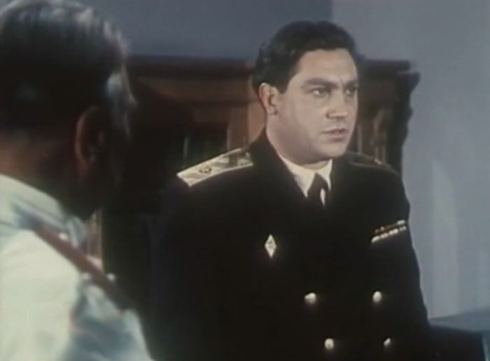 Павел Луспекаев в фильме *Голубая стрела*, 1958 | Фото: kino-teatr.ru Павел Луспекаев в фильме *Голубая стрела*, 1958 | Фото: kino-teatr.ru