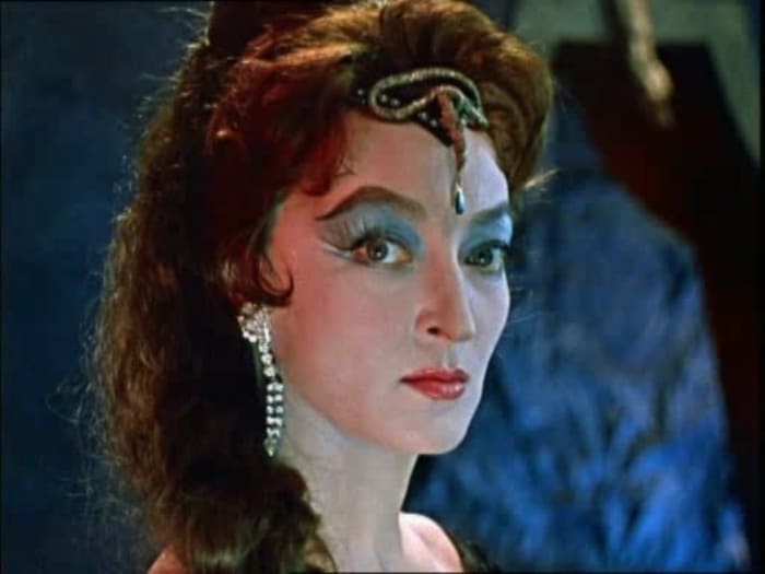 Лидия Вертинская в фильме *Королевство кривых зеркал*, 1963 | Фото: kino-teatr.ru Лидия Вертинская в фильме *Королевство кривых зеркал*, 1963 | Фото: kino-teatr.ru