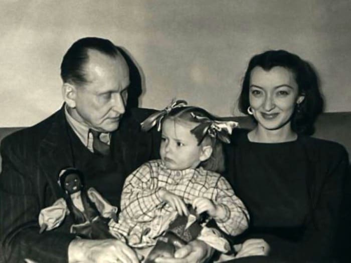 Вертинские с дочерью Марианной | Фото: liveinternet.ru Вертинские с дочерью Марианной | Фото: liveinternet.ru