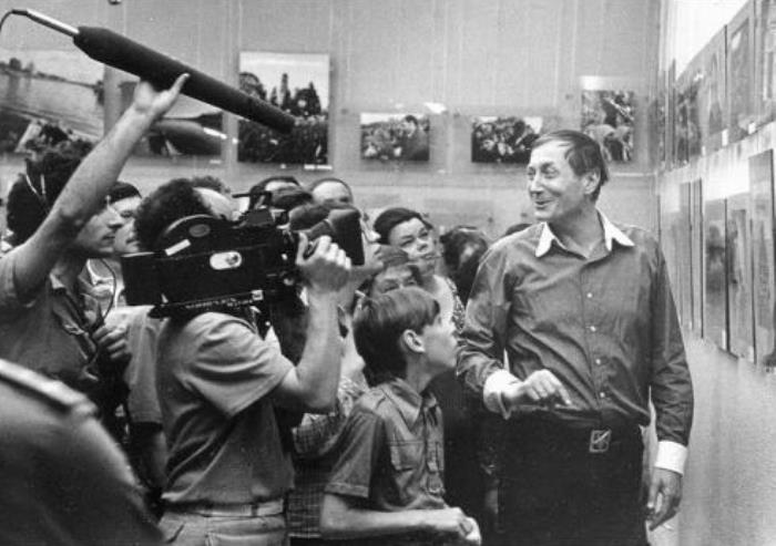 Знаменитый поэт, чьи стихи давно разошлись на цитаты | Фото: evtushenko.net Знаменитый поэт, чьи стихи давно разошлись на цитаты | Фото: evtushenko.net