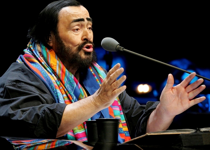 Лучано Паваротти - собрал $1,5 млн для беженцев по всему миру./ Фото: priorads.com Лучано Паваротти - собрал $1,5 млн для беженцев по всему миру./ Фото: priorads.com