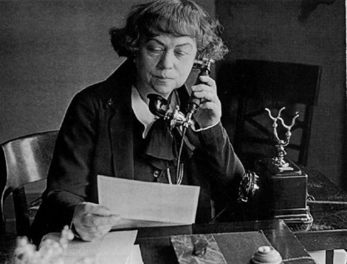 Идеолог свободной любви Александра Коллонтай | Фото: historytime.ru Идеолог свободной любви Александра Коллонтай | Фото: historytime.ru