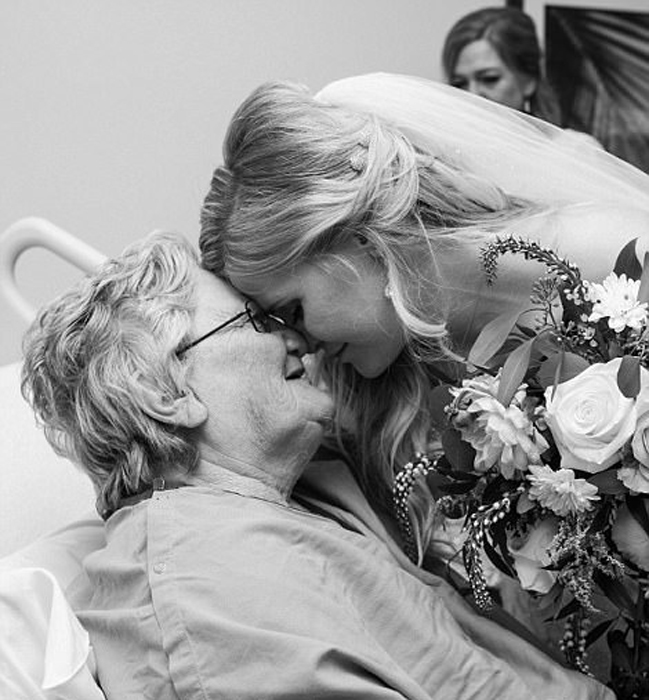 Джессика и ее бабушка Маргарет. Фото: Pink Shutter Photo. Джессика и ее бабушка Маргарет. Фото: Pink Shutter Photo.