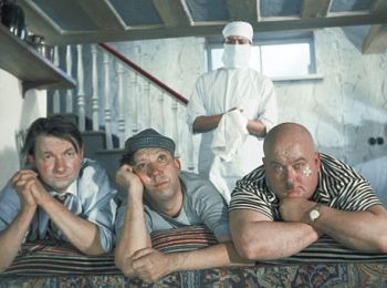 Трус, Балбес и Бывалый в легендарной комедии Леонида Гайдая «Кавказская пленница, или Новые приключения Шурика». «Мосфильм», 1966