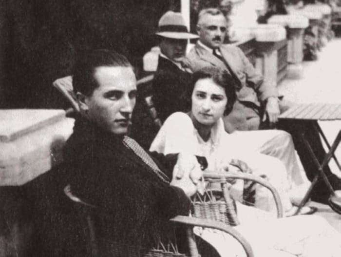 Эмигрант из Грузии Ива Паскевич и княжна Римма Эристави | Фото: e-libra.ru Эмигрант из Грузии Ива Паскевич и княжна Римма Эристави | Фото: e-libra.ru