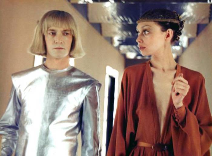 Кадр из фильма *Гостья из будущего*, 1984 | Фото: elenametelkina.ru Кадр из фильма *Гостья из будущего*, 1984 | Фото: elenametelkina.ru