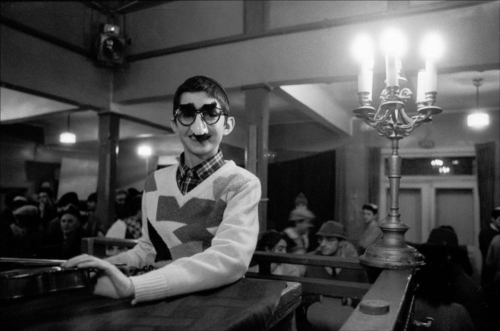 В синагоге в Марьиной Роще в 1988 году. В синагоге в Марьиной Роще в 1988 году.