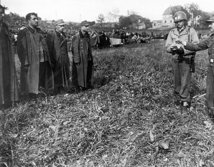 Захваченный в плен солдаты Вермахта. Захваченный в плен солдаты Вермахта.