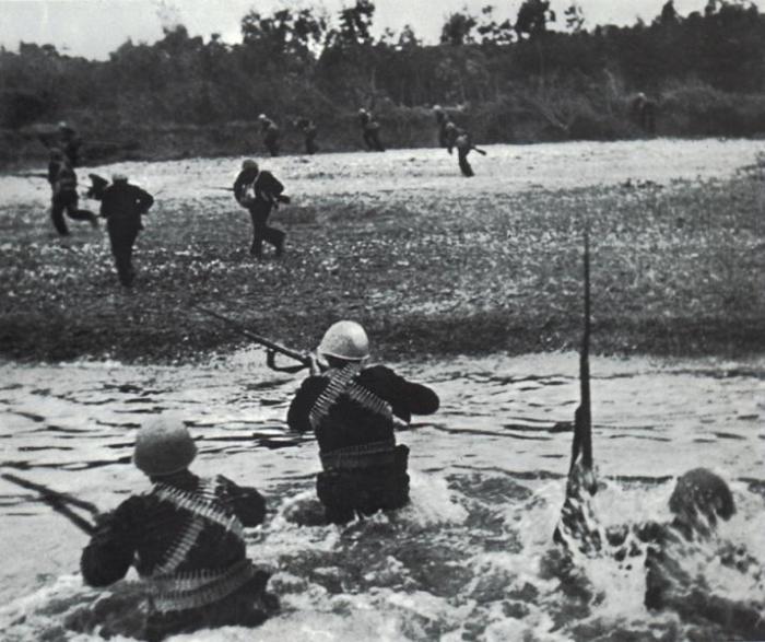 Десант выходит на берег. | Фото: f7x.ru. Десант выходит на берег. | Фото: f7x.ru.