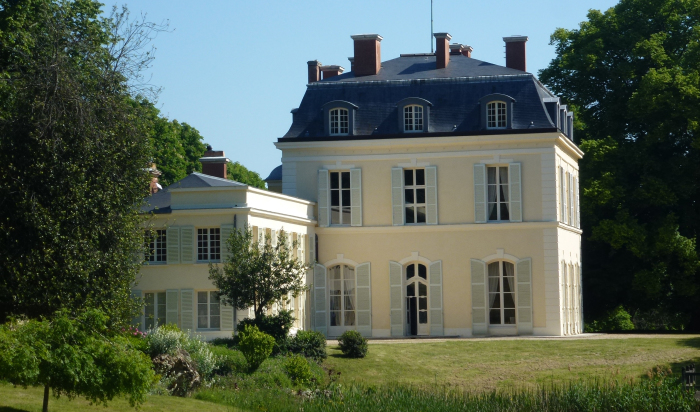 Замок мадам Дюбарри в Лувесьене. | Фото: pays-des-impressionnistes.fr. Замок мадам Дюбарри в Лувесьене. | Фото: pays-des-impressionnistes.fr.