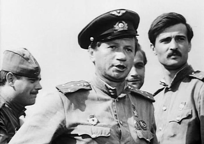 Кадр из фильма *В бой идут одни старики*, 1973 | Фото: leonid-bykov.ru Кадр из фильма *В бой идут одни старики*, 1973 | Фото: leonid-bykov.ru