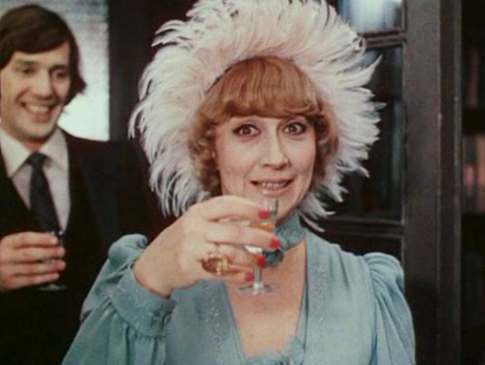 Кадр из фильма *Ищите женщину*, 1982 | Фото: kino-teatr.ru