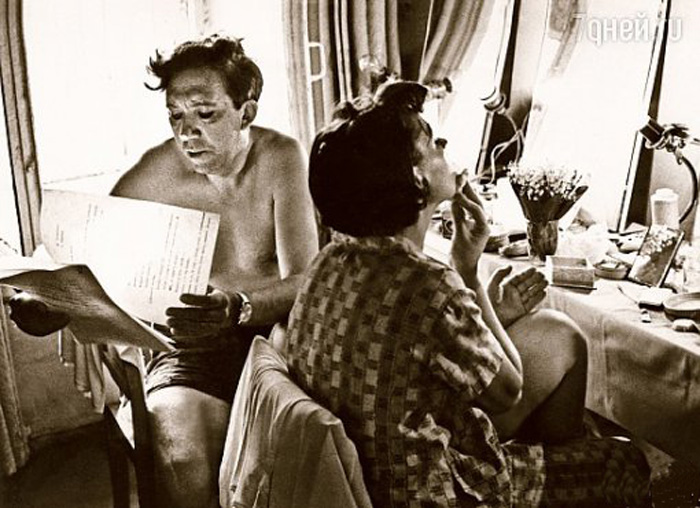 В гримерке, одной на двоих. / Фото: www.moviez.su В гримерке, одной на двоих. / Фото: www.moviez.su