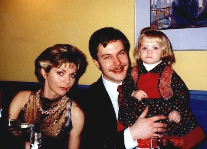 Наталья Мурашкевич с первым мужем и дочерью | Фото: kinopoisk.ru Наталья Мурашкевич с первым мужем и дочерью | Фото: kinopoisk.ru