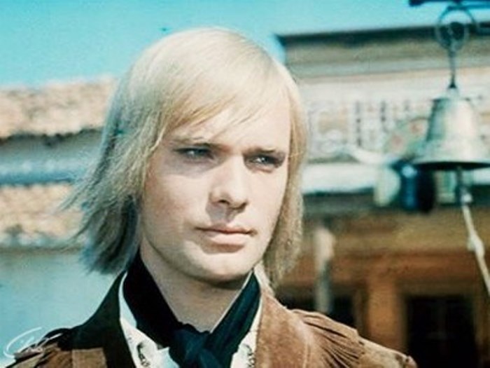 Олег Видов в фильме *Всадник без головы*, 1973 | Фото: newslab.ru Олег Видов в фильме *Всадник без головы*, 1973 | Фото: newslab.ru