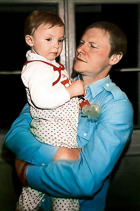 Виталий Соломин с дочкой Елизаветой. / Фото: www.7days.ru Виталий Соломин с дочкой Елизаветой. / Фото: www.7days.ru