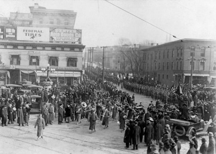 Похоронная процессия Коди в Денвере. Похоронная процессия Коди в Денвере.