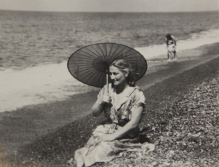 Наталья Малышева на море. Фото: newphoenix.ru Наталья Малышева на море. Фото: newphoenix.ru