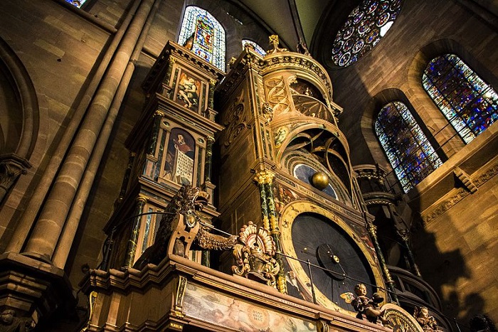 Астрономические часы в соборе в Страсбурге (Франция). | Фото: commons.wikimedia.org. Астрономические часы в соборе в Страсбурге (Франция). | Фото: commons.wikimedia.org.