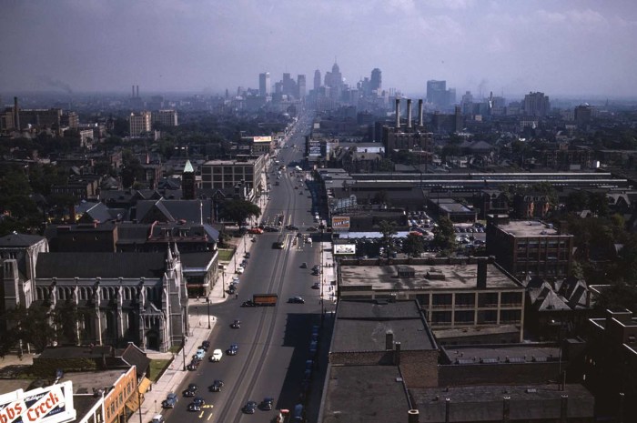 Панорама Детройта в июле 1942 года. Панорама Детройта в июле 1942 года.