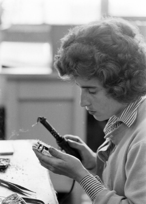 Очень тонкая работа. СССР, Рига, 1960-е годы. 